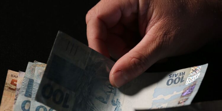 Bolsa Família de MAIO: MUDANÇA no pagamento para beneficiários com NIS final 2 e 7 2 Pagamento Bolsa Família