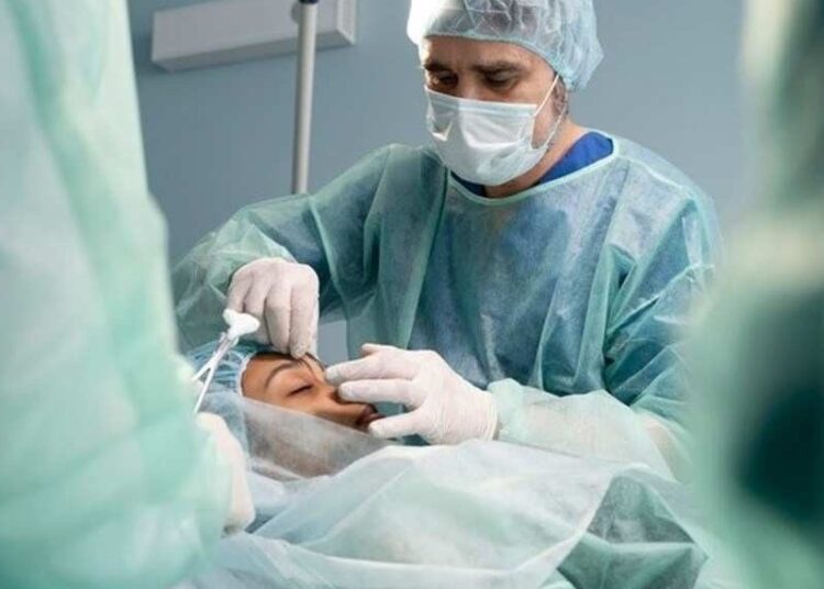 Cirurgia de catarata Cirurgia de catarata